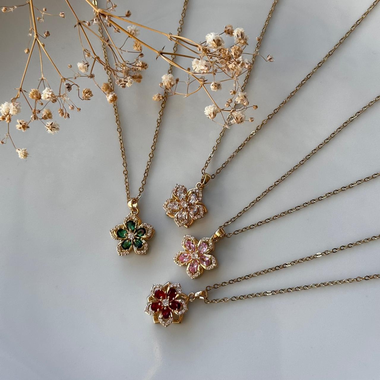 Rotating Flower Necklace